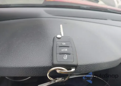 2014 Volkswagen Jetta 1.8T Se z USA, uszkodzony, nr VIN 3VWD17AJ6EM323551